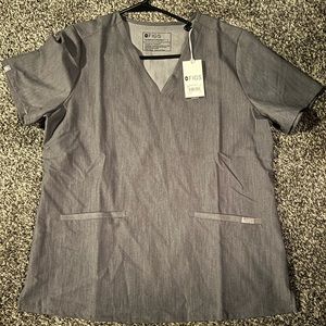 NWT, Figs Catrina Top. Size large, color is Graphite.